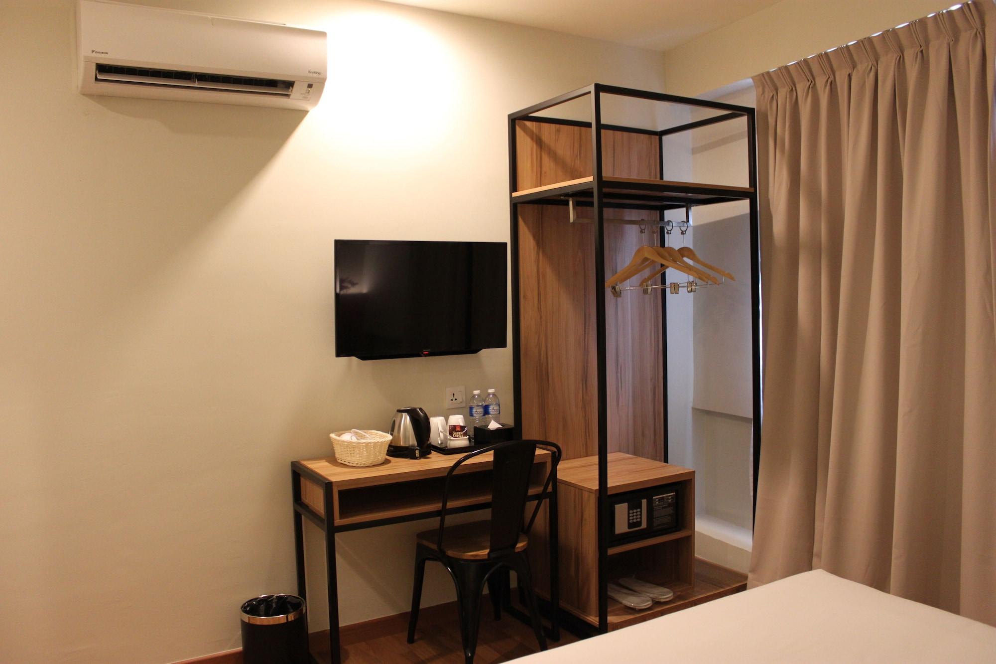 Big M Hotel 2*